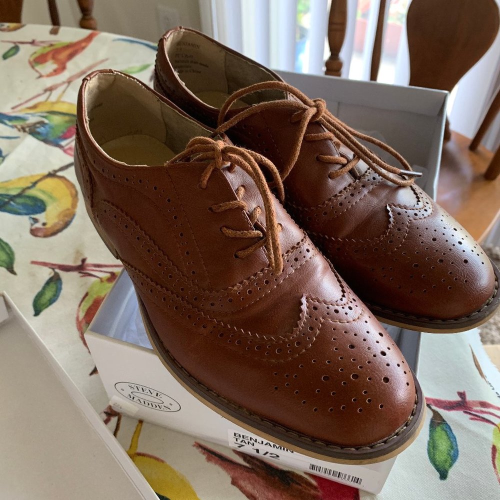 Steve Madden leather Oxford shoes
